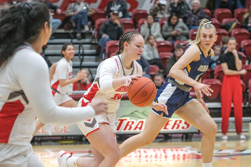 Natalyah Nead and the Trapper women rebounded from an opening Region IX loss and have since moved into a tie for second heading into the midway point of the conference season.
TRIBUNE PHOTO BY SETH ROMSA